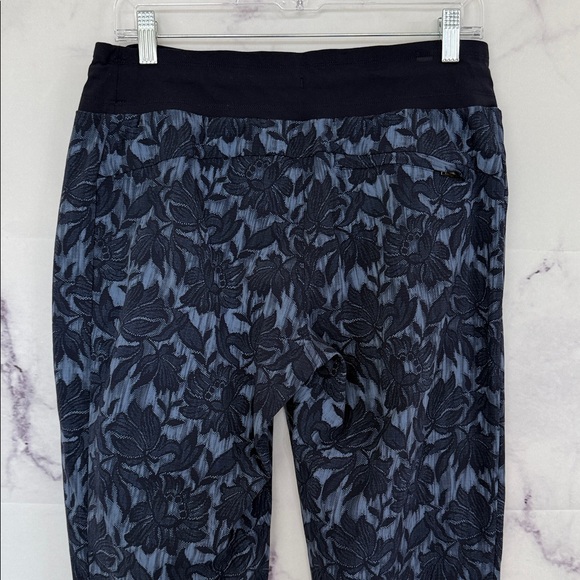 ATHLETA Trekkie North Bloom Cottage Floral Pocket Joggers Size 10 - Picture 10 of 15